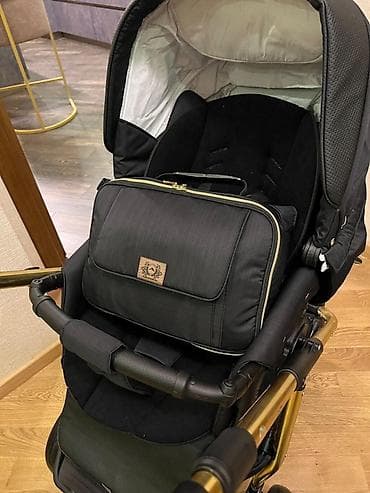 Araba-beşiklər: 2-i 1-də araba, İşlənmiş, Yaş: <1 ay, Ünvandan götürmə, Ödənişli çatdırılma, Rayonlara çatdırılma — 2