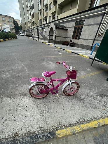 cube velo: Uşaq velosipedi – qızlar üçün, çəhrayı rəngdə Ğ Xüsusiyyətlər: - Təkər — 1