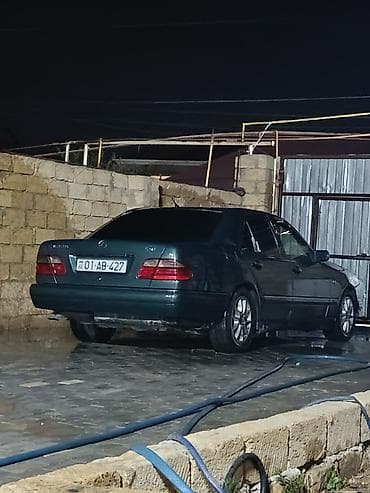 w211 radiator: Mercedes-Benz E 220: 2.2 l | 1999 il Sedan — 3