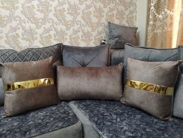 Dekorativ Sadə Yastıq