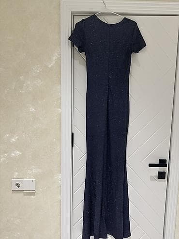 son model donlar: Qadın gecə geyimi – tünd göy, parıltılı maxi don
Olcu M — 3