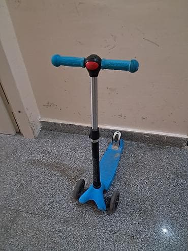 skuter az: 3-6 yaşlı uşaq üçün . Heç bir problemi yoxdur. Sonu 10 manata gəlib — 3