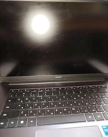Huawei MateBook D15 noutbuk Texniki xüsusiyyətlər: - Model: Huawei — 2