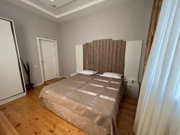 1 otaqlı kohnə tikili: 200 kv. m, 4 otaqlı — 3