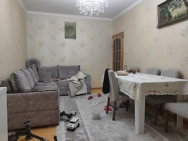 yeni guneslide satilan evler: Yeni Günəşli AB massiv 121 9/9 3 otaq ev satilir yaxinliqda məktəb — 1