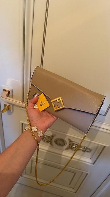 Çiyin çantası, Fendi, İşlənmiş — 1