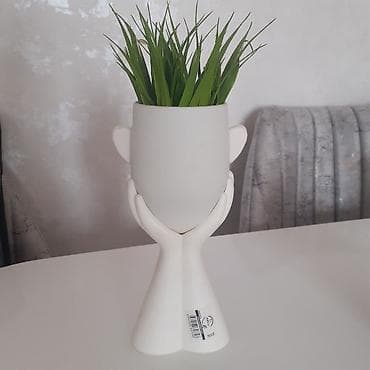 hediye: Dekorativ üz formalı dibçək - Material: mat ağ keramika/rezin — 2