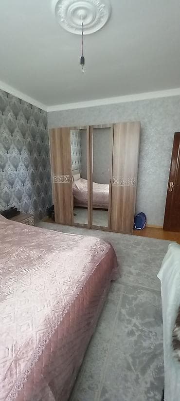 aaaf kiraye evler: Satılır: - Plan: geniş zal, ayrıca mətbəx, iri sanitar qovşaq (duş — 8