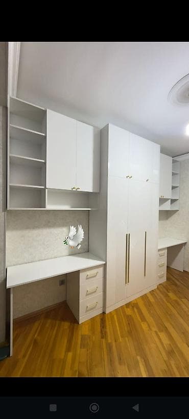 Oğlan və qız üçün, Yeni, Yazı masası