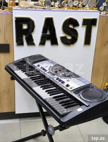 Sintezator "Yamaha DJX-2" 5 Oktava həcmində 61 klaviatura elektro