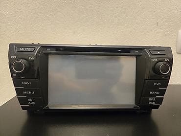 cd player: Toyota Corolla 2014 original monitor + çərçivə + kamera Toyota Corolla — 2