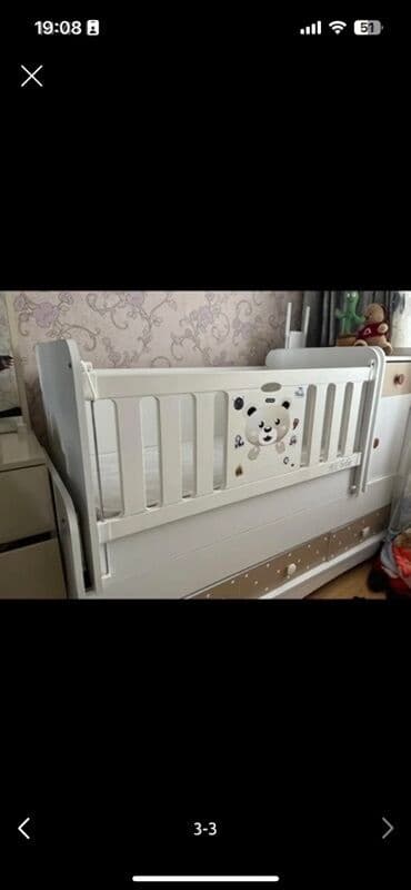 Uşaq beşiyi və komod dəsti - Rəng: ağ və bej tonları, ön paneldə