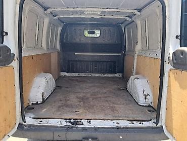 e39 hella stop: Ford Transit: 2.2 l | 2011 il 276800 km Universal — 10