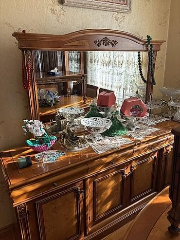 Klassik üslubda böyük güzgülü bufet/konsol - Material: massiv ağac və