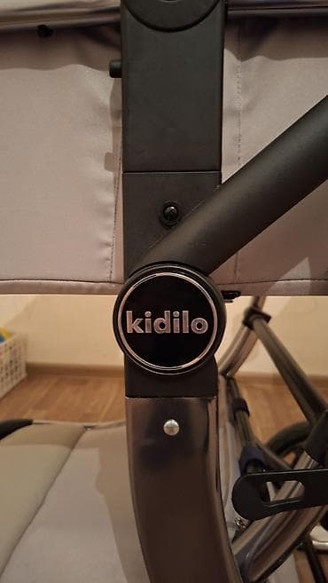 besik oyuncaq: Çıxarıla bilən beşikli araba, Kidilo — 2