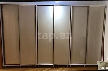 mis tavalar: Geniş ölçülü sürgülü qapılı qarderob - Dizayn: Minimalist, açıq — 1