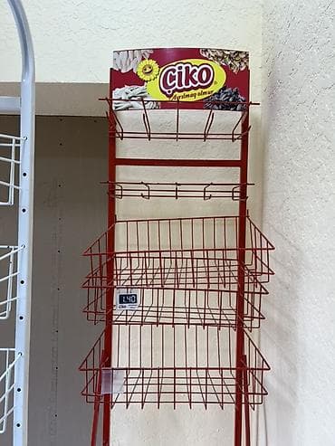 Сеточные витрины: 2- ədəd ag və gırmızı Mağaza üçün metal tel səbətli vitrin rəfləri — 1