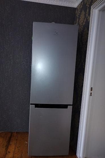 Elektronika: 2 qapılı Indesit Soyuducu Satılır, rəng - Gümüşü — 1