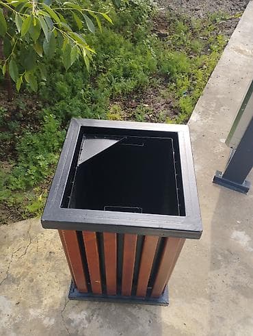 Açıq məkanlar üçün zibil qutuları - Model 1: Metal gövdəli, üstü — 2