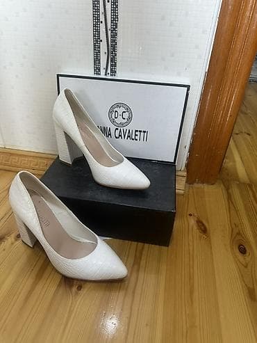 50 azna alinib 15 azna satilir 1 defe geynilib — 1