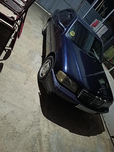 30 kuza: Mercedes-Benz C180 (W202) sedan - Kuzov: 4 qapılı sedan, tünd mavi — 7