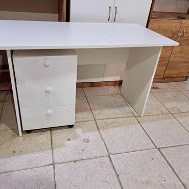 maslar: Yeni, İşçi üçün, Dördbucaq masa — 2