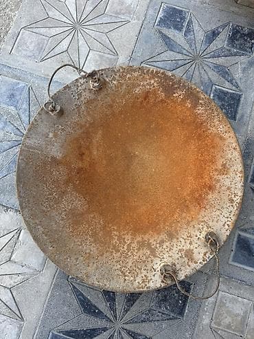 manqal sac: Dəmir sac qazanda (qazan-sahanda) – böyük ölçülü, dairəvi, qalın — 3