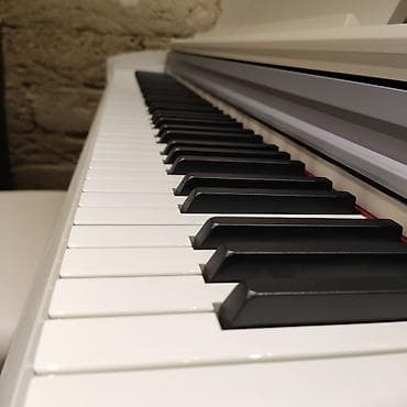 Elektro piano Kurzweil M 210 Polifoniya:128 Klavişlər:88 Səslər:20 — 5