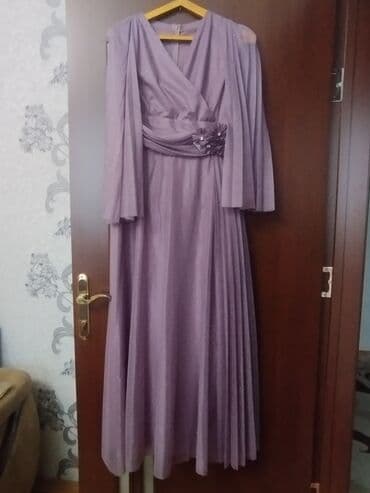 Sviterlər: Bənövşəyi rəngdə zərif ziyafət geyimi. 160 manata alinib, cəmi bir — 1