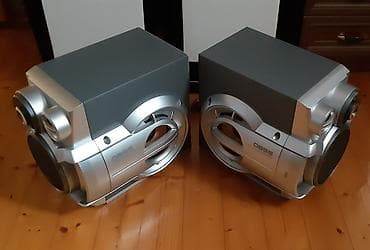 Musiqi mərkəzi,kolonkalar."Samsung" musiqi mərkəzinin kolonkaları.Əla