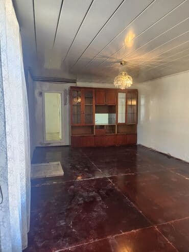 bine sovxoz: Geniş, işıqlı otaqlar təqdim olunur. Xüsusiyyətlər: - Uzunsov planlı — 3