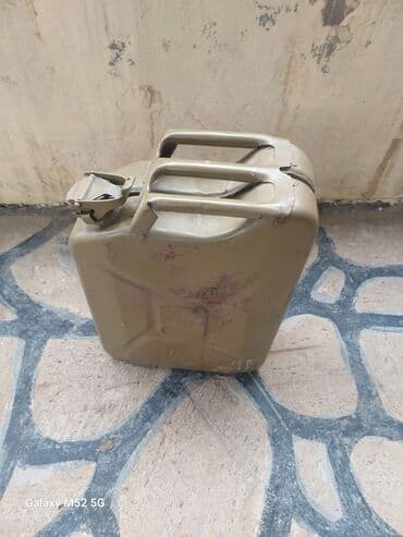 Metal yanacaq bidonu – 20 litr - Klassik “jerry can” tipli metal