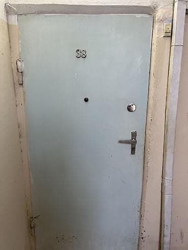 Daxili giriş qapısı – 2 ədəd - Material: metal karkaslı, hər iki lalafo.az -da Daxili giriş qapısı – 2 ədəd - Material: metal karkaslı, hər iki