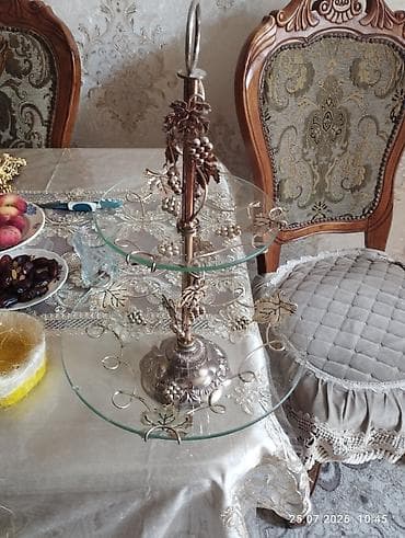 İkiqat şirniyyat/mevə stendi - Material: qalın şüşə disk-lər (2 — 1