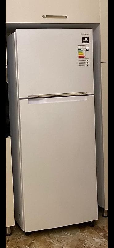 2 qapılı Samsung Soyuducu Satılır, rəng - Ağ, Təkərli