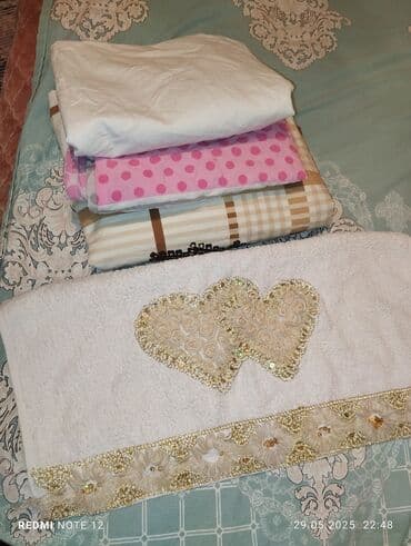 ikinci el sukute: Iki yastıq üzü bir prosstin bir və əl üz dəsmalı hamısı bir yerdə 5 — 1