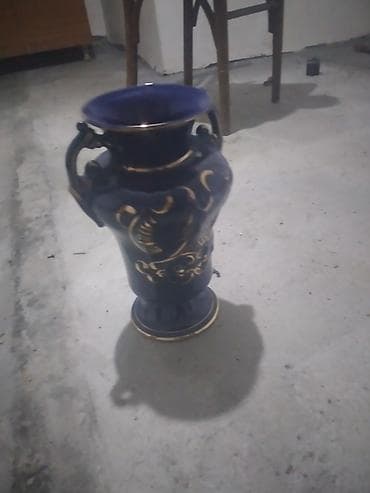 qapi rengleri: Bir vaza, Keramika — 1