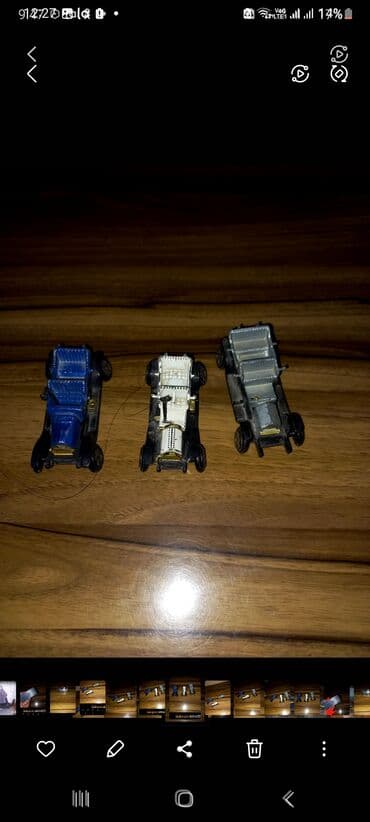 Мини машинки каждая по 10 азн