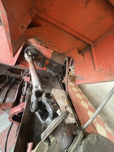 traktorlar: Ot presi – kvadrat bağlama tipli, traktorun PTO-su ilə işləyən qoşqu — 7