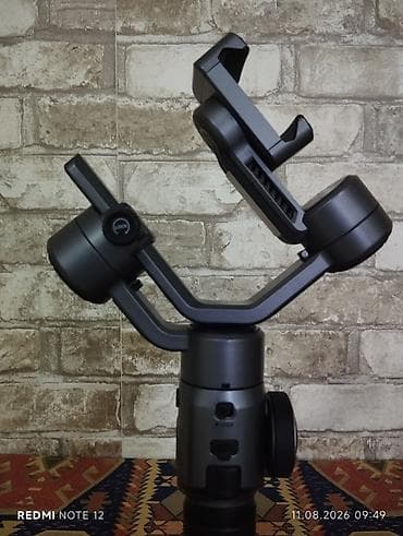 iphone 14 pro white: Smartfonlar üçün 3 oxlu stabilizator (gimbal) – quraşdırılmış işıqlı — 3