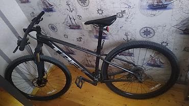 matorlu yesevet: Trek Marlin 5 dağ velosipedi - Çərçivə: yüngül alüminium hardtail — 4