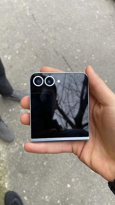 telefonlar j2: Samusung ZFlip 6 1 il alınıb karopkası var adapter və.s Real alıcıya — 2