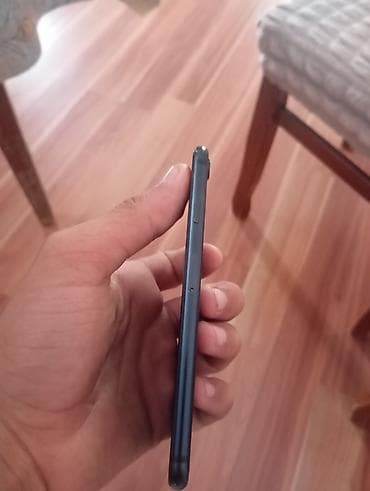 playstation 3 pro: IPhone 7, 32 GB, Qara, Barmaq izi — 6