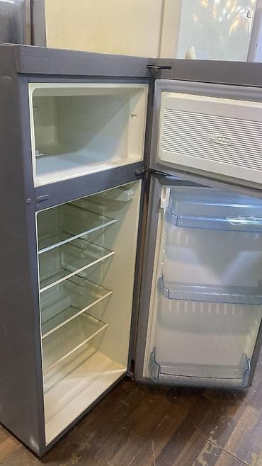 swizer soyuducu: 2 qapılı Swizer Soyuducu Satılır, rəng - Gümüşü — 2