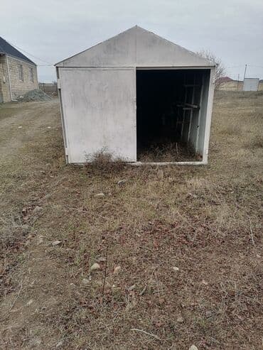 qara qarayev: 18 kv. m, 3 * 6 * 2 Metal — 1