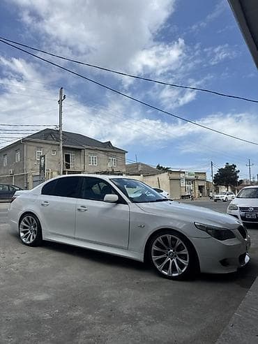 bmw e60 disk: BMW 5 series: 2.5 l | 2005 il Sedan — 1