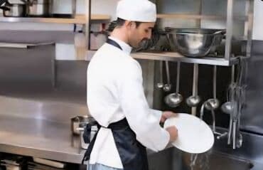 tikis fabriki is elanlari: Qabyuyan tələb olunur, Gündəlik ödəniş, İstənilən yaş — 1