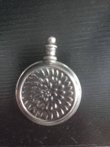 ваза стеклянная прозрачная высокая без узора: Qedim etir qabi hec bir problemi yoxdur agzi firladilib acilir icine — 1