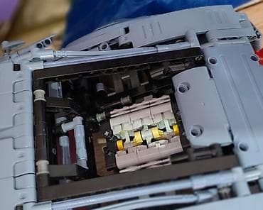 lego technic: Heddinden artiq böyük lego masindi. 250 300 manatarasi qoymeti var — 5