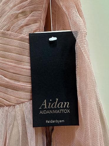 Личные вещи: Платье: Aidan (Aidan Mattox) aidan-mattox.com Цвет: розовый оттенок — 3